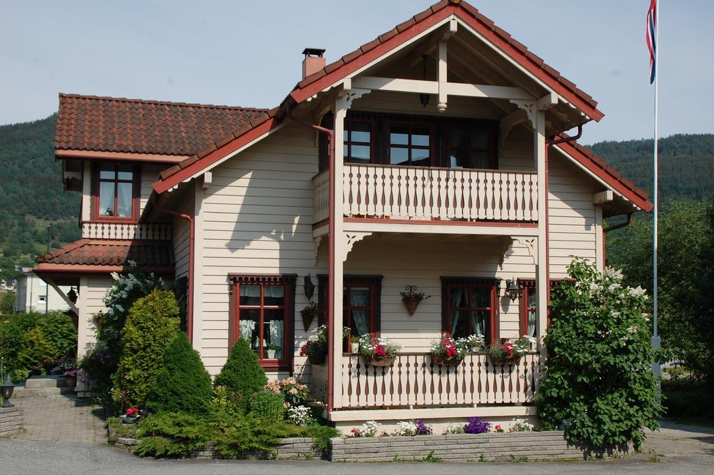Eikum Hotel Hafslo Kültér fotó